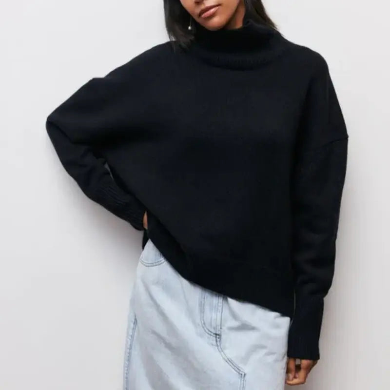 Valenzora | Warm roll-neck sweater in a simple design for women