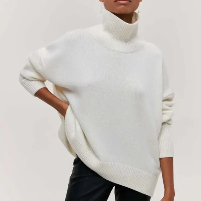Valenzora | Warm roll-neck sweater in a simple design for women