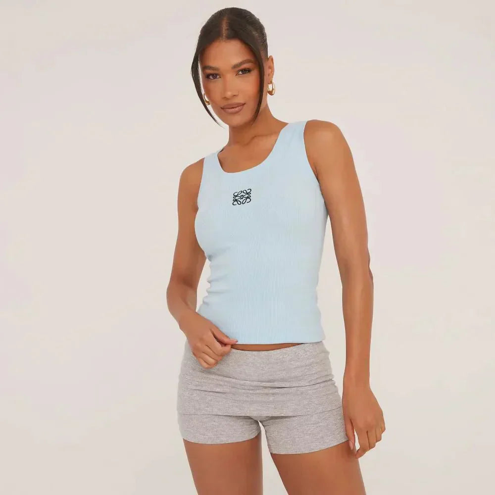 Valenzora | Geripptes Tanktop mit zarter Stickerei