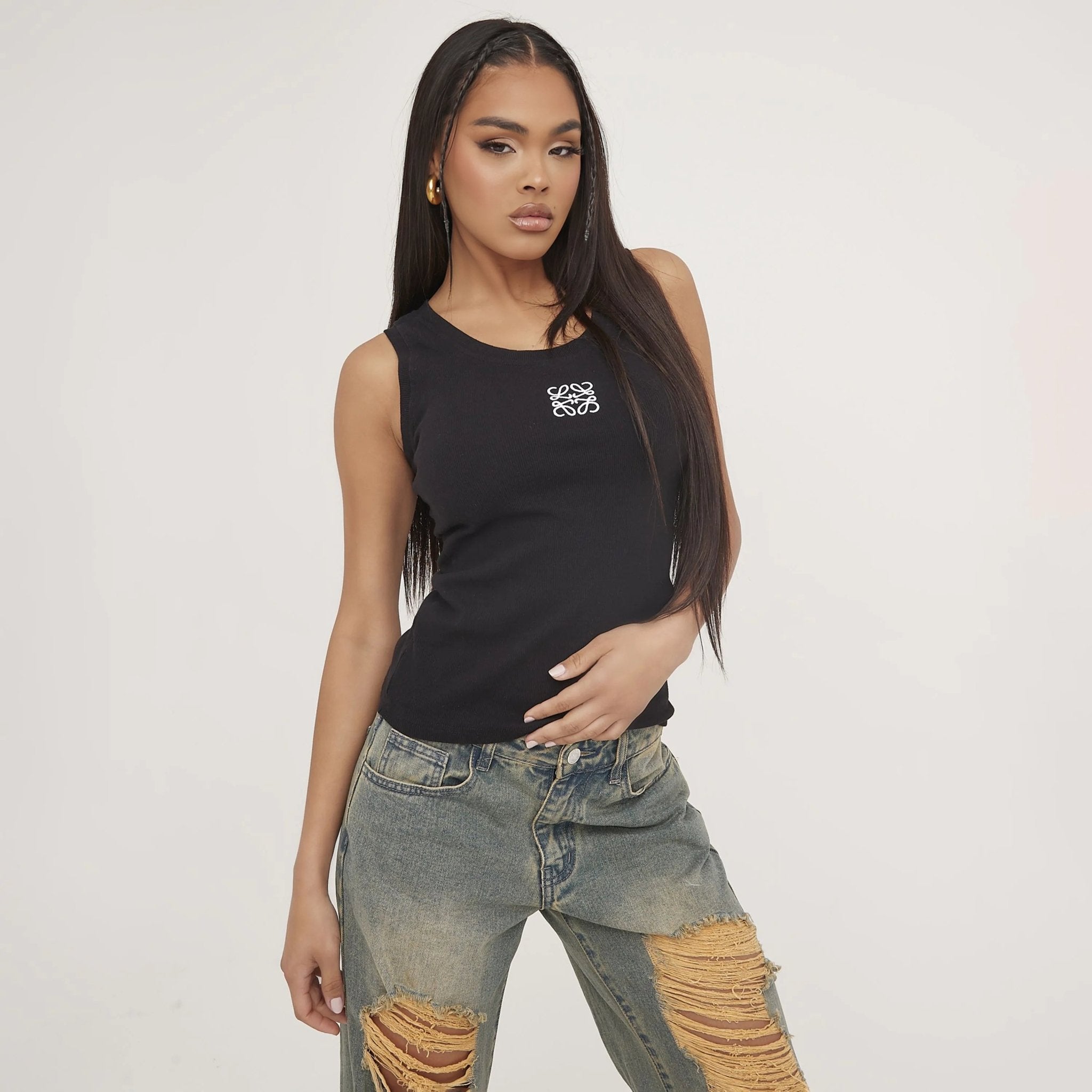 Valenzora | Geripptes Tanktop mit zarter Stickerei