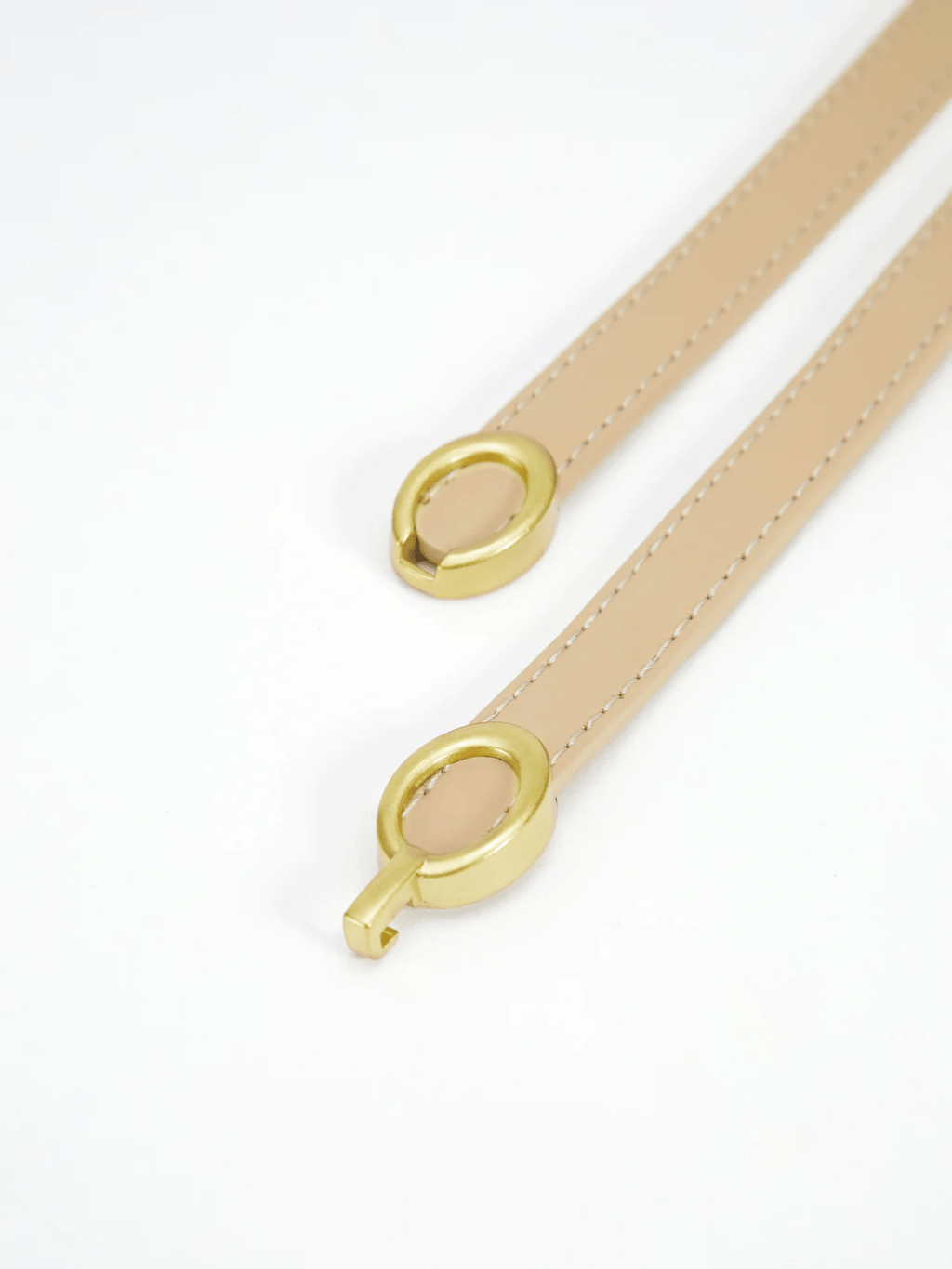 Valenzora | Elegant women's belt, narrow leather belt with ring closure