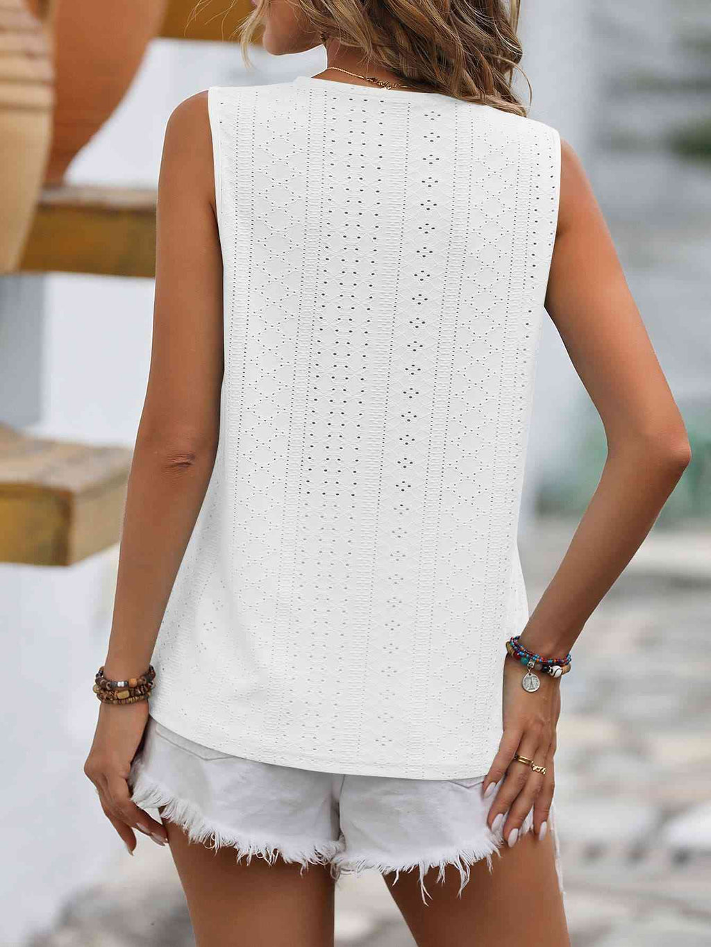 Valenzora | Split Lace V-Neck Sleeveless Shirt