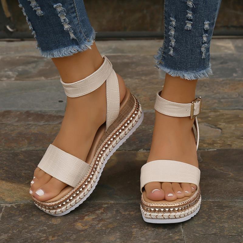 Valenzora | Sommersandalen mit Schnallenriemen und Plateau