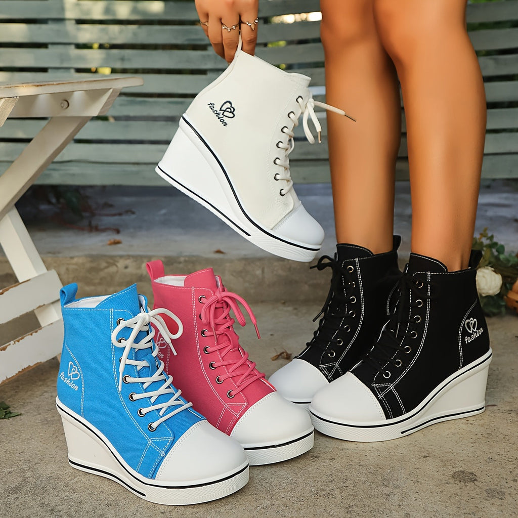 Valenzora | Simple canvas ankle boots with love motif
