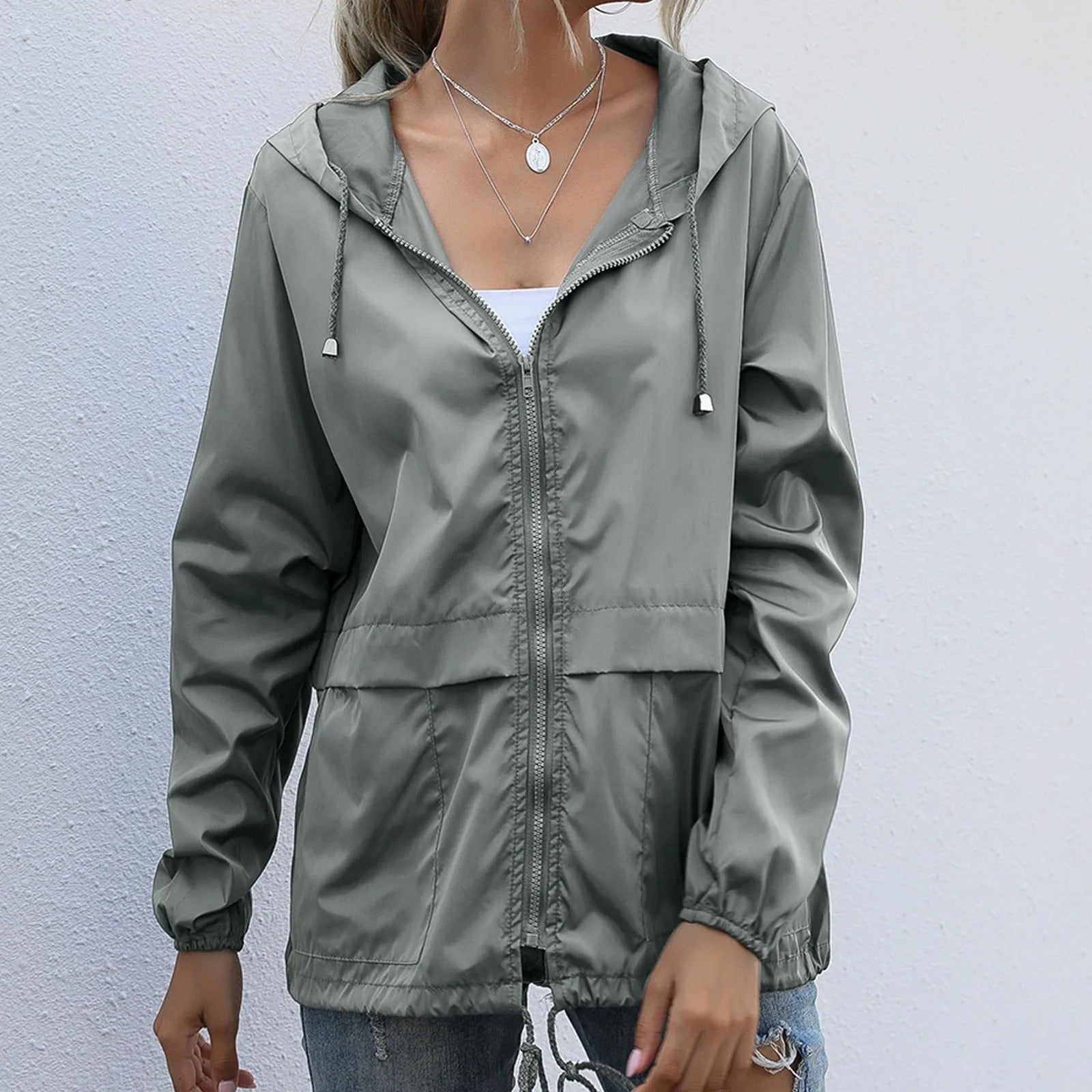 Valenzora | Leichter Windbreaker mit Kapuze