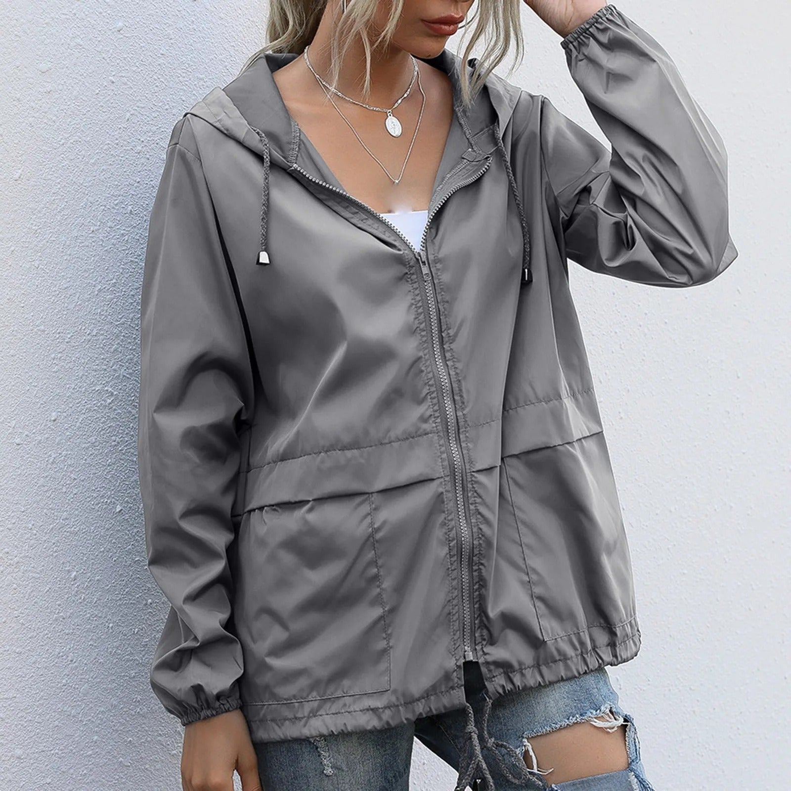 Valenzora | Leichter Windbreaker mit Kapuze