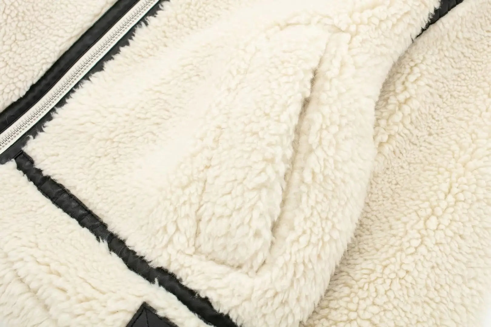Valenzora | Weiche, warme Teddyjacke