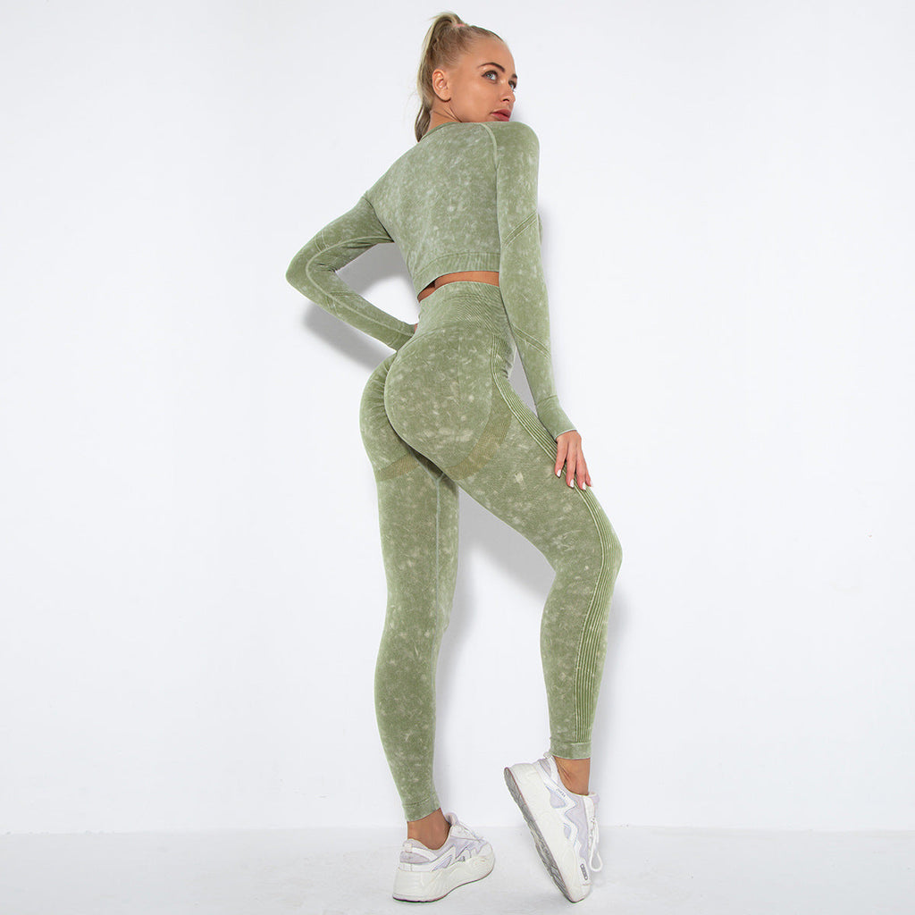 Valenzora | Sporty set with crop top and high-waisted leggings