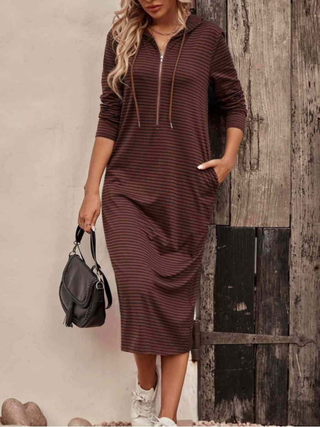 Valenzora | Gestreiftes Kapuzenkleid mit Reißverschluss