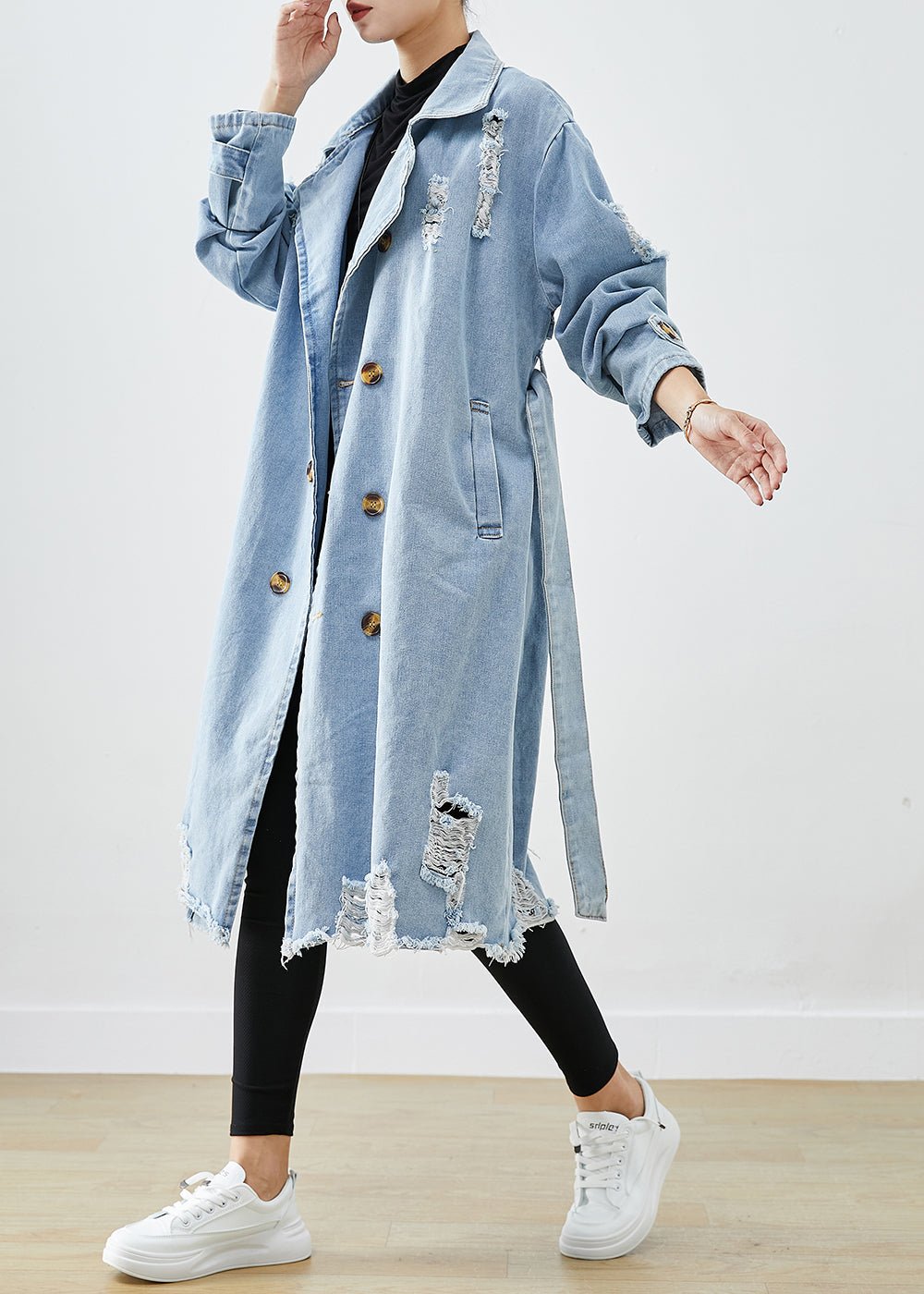 Valenzora | Feminine elegance in a women's denim coat - Winter season 2026