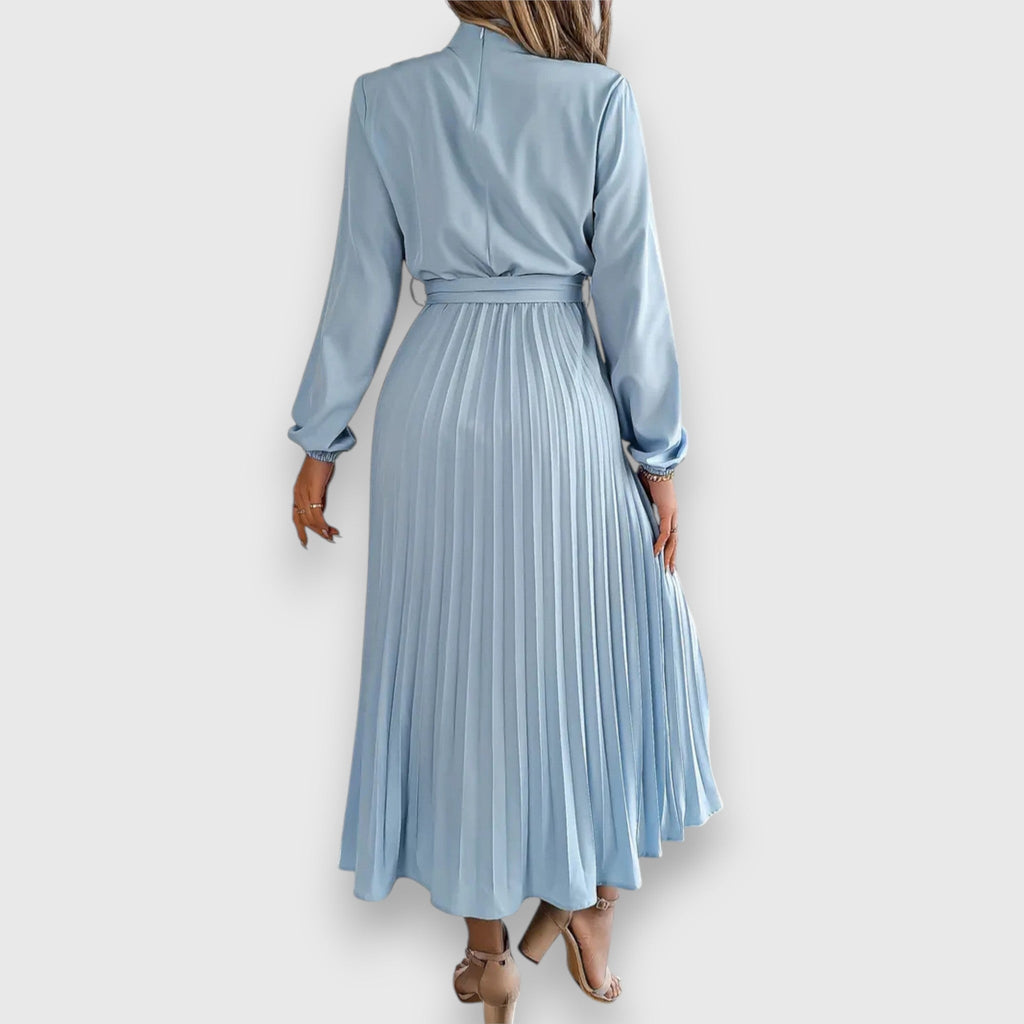Valenzora | Timeless elegance in a midi dress