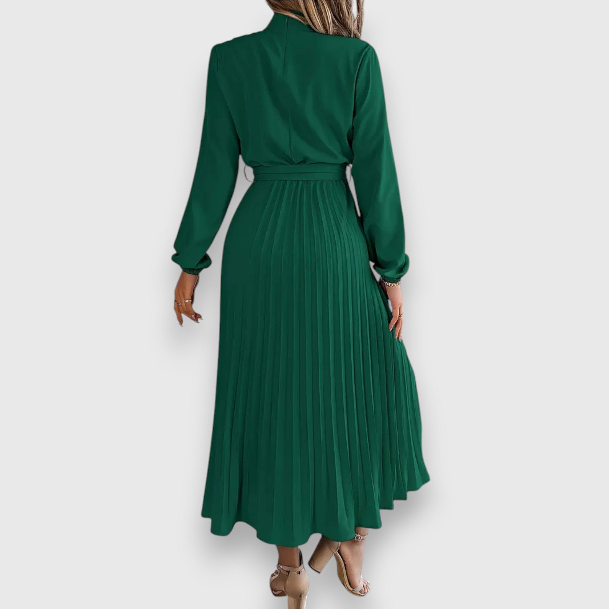 Valenzora | Timeless elegance in a midi dress