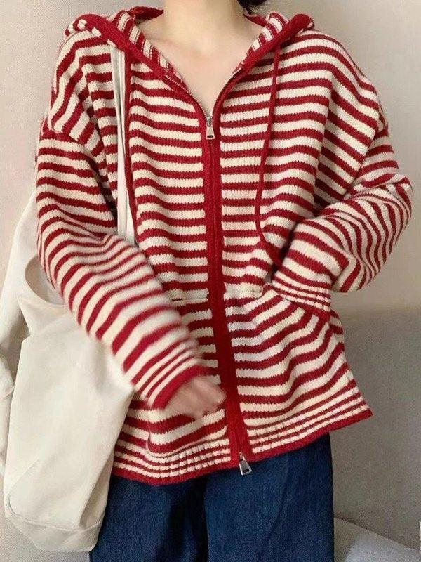 Valenzora | Gestreifte Strickjacke mit Kapuze und langen Ärmeln