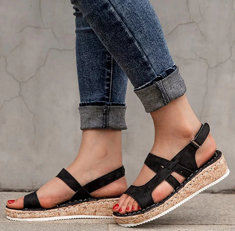 Valenzora | Comfortable sandals with ergonomic footbed and Velcro closure for women