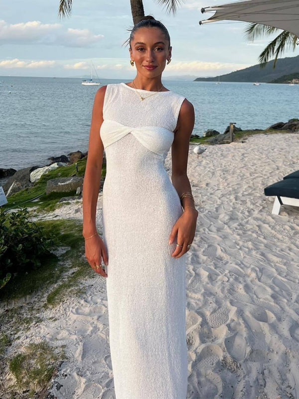 Valenzora | Sleeveless fitted round neck knitted solid colour beach dress