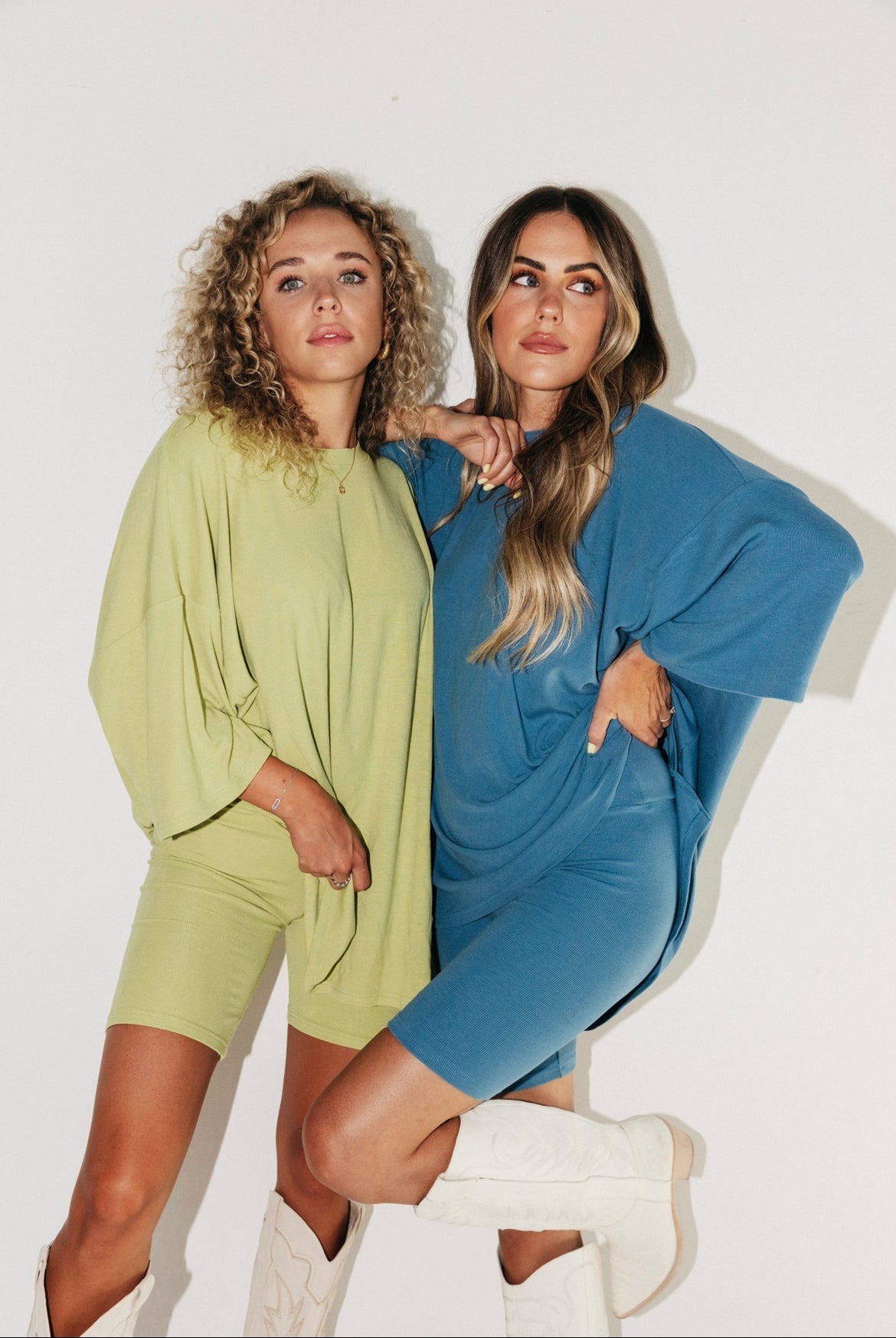 Valenzora | Women's Lounge Set with Oversized T-shirt and Biker Shorts