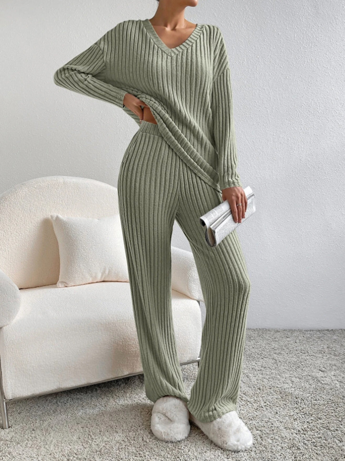 Fatima™ - V-neck Ribbed Design Comfortable 2-Piece Lounge Set