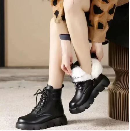 Padded boots with thick soles