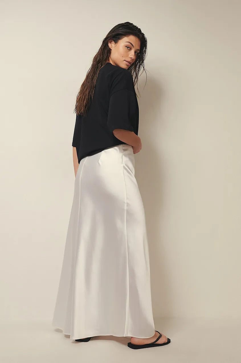Valenzora | High-waisted satin skirt Anna