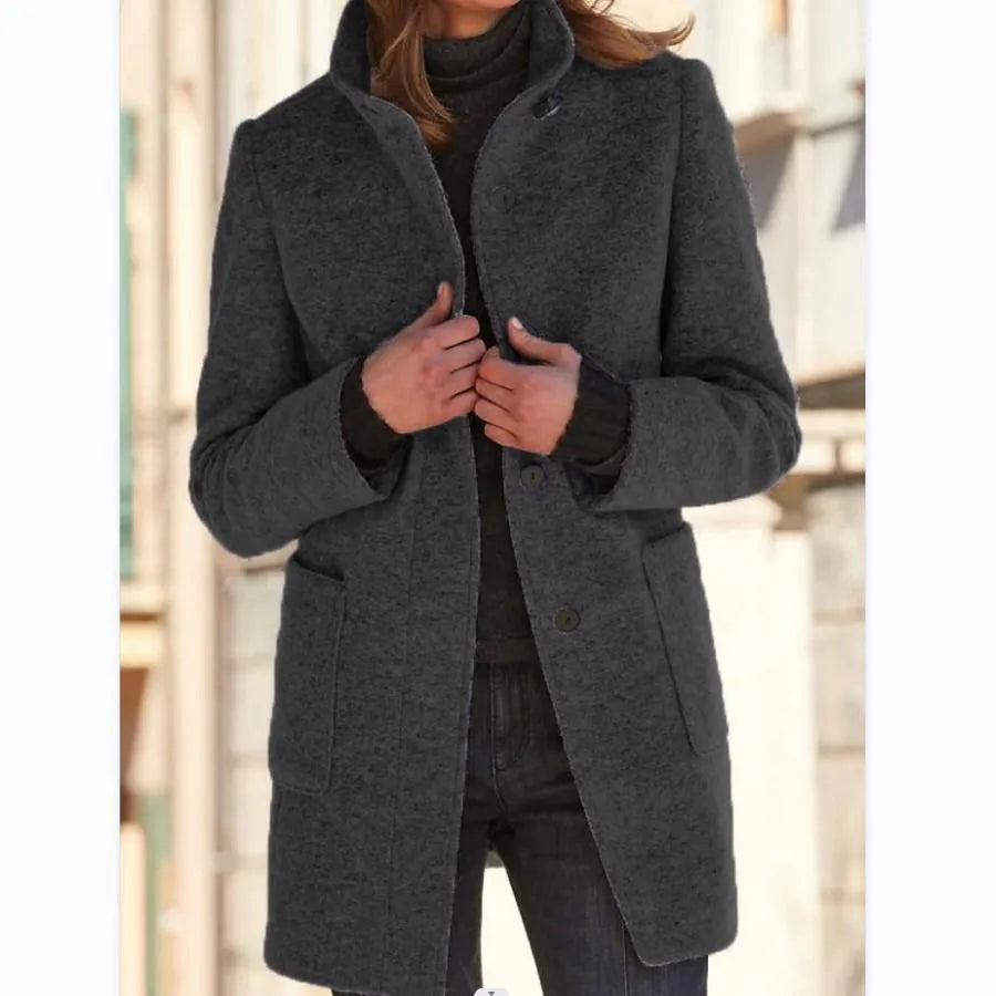 Wool jacket with buttons