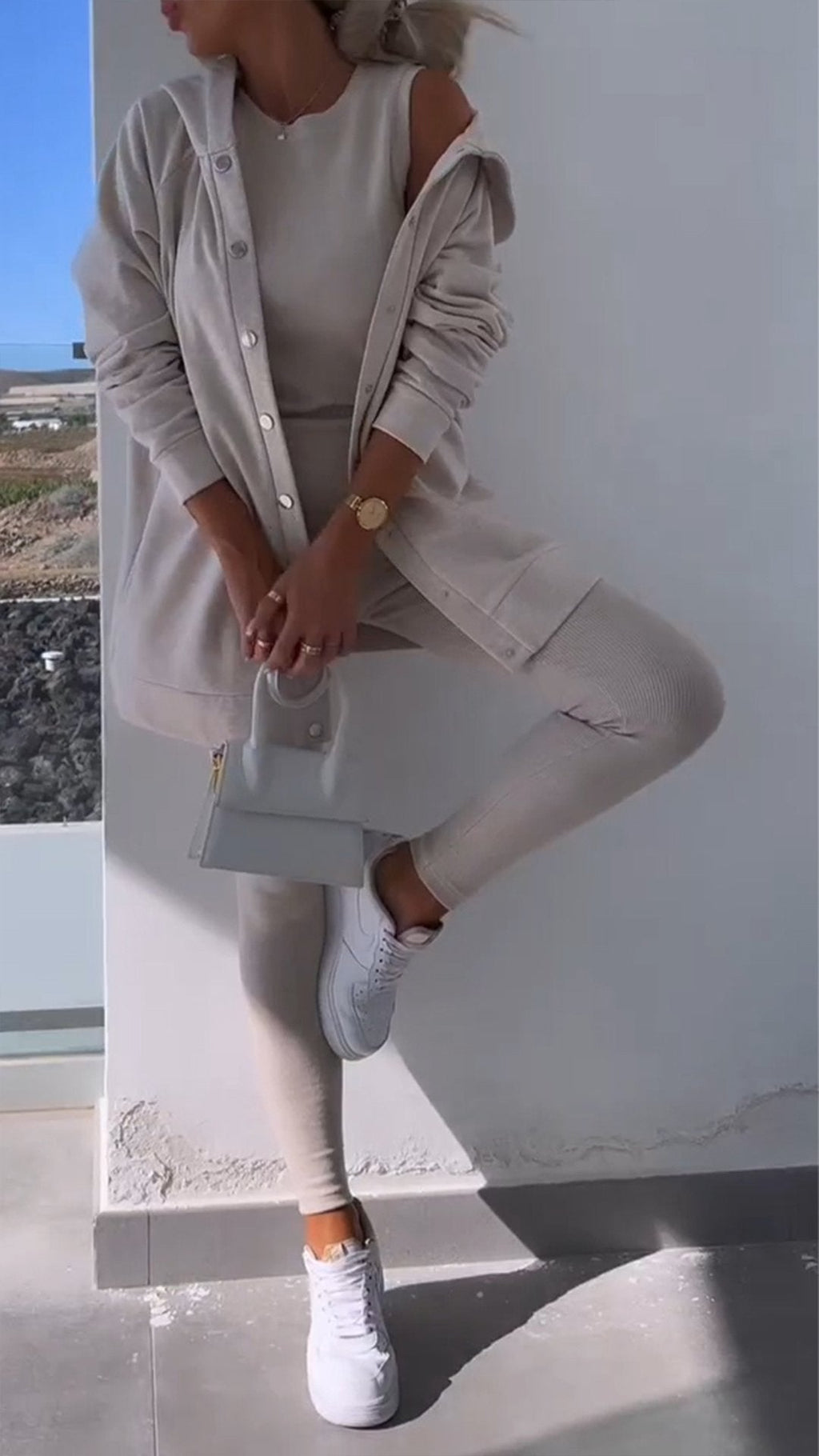 Valenzora | Vest and Hooded Sweatshirt