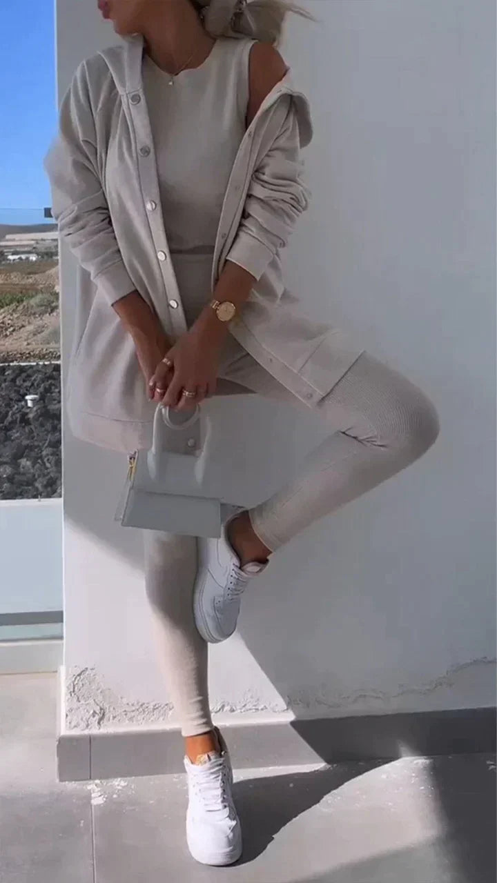 Valenzora - Three-piece set consisting of a hooded cardigan, a top and trousers