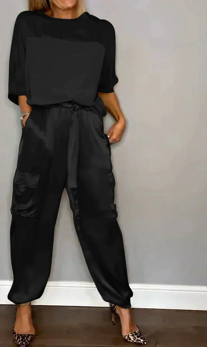 Valenzora | Two-piece satin suit with mid-length blouse and trousers for women