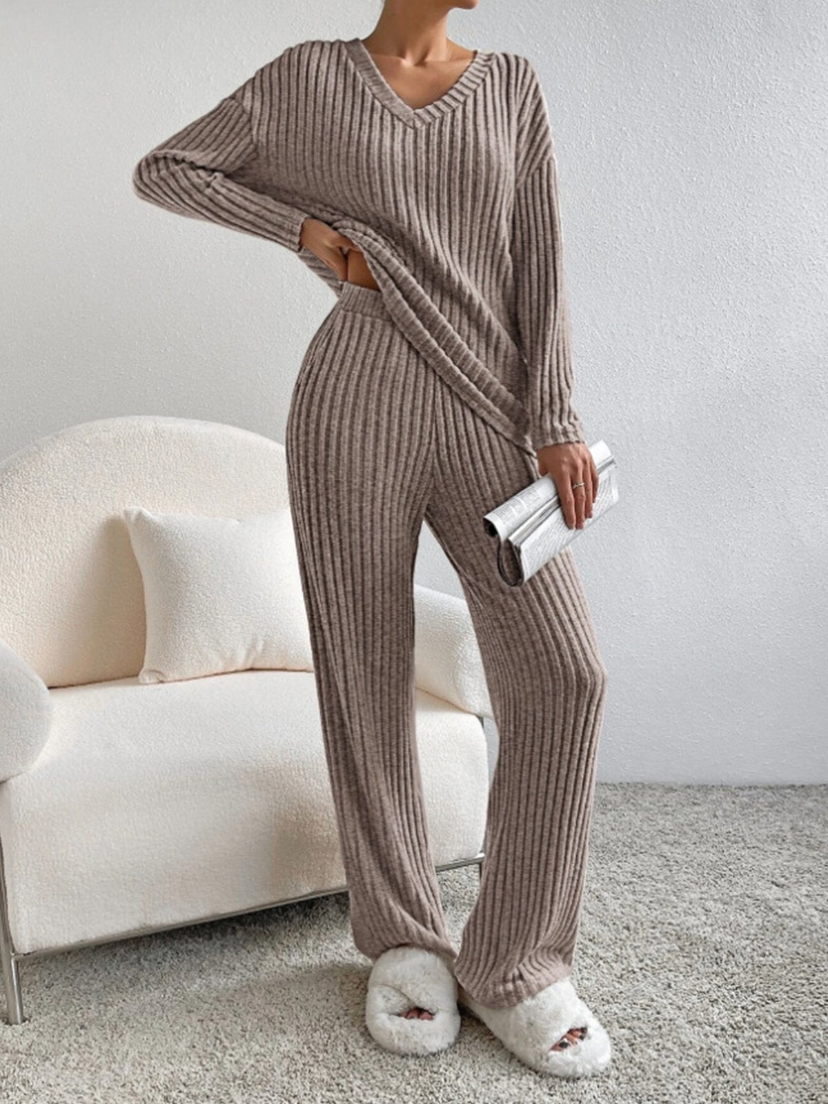 Fatima™ - V-neck Ribbed Design Comfortable 2-Piece Lounge Set