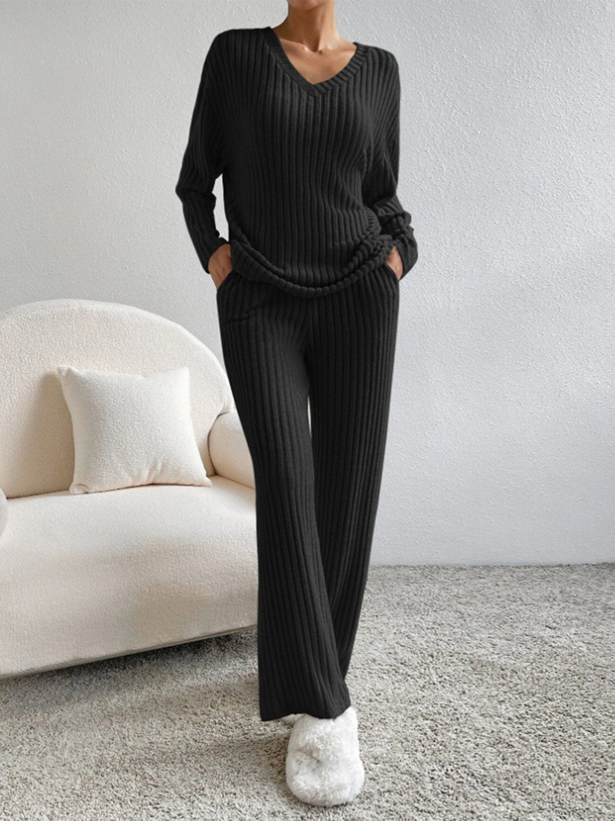 Fatima™ - V-neck Ribbed Design Comfortable 2-Piece Lounge Set