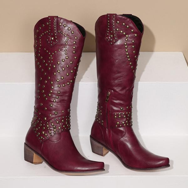 Lilybell - Hohe Stiefel mit Metallnieten und Cut-out-Absatz
