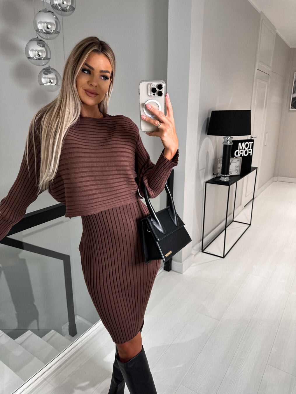 Valenzora | Two-piece set with dress and sweater for women | Stylish and comfortable outfit