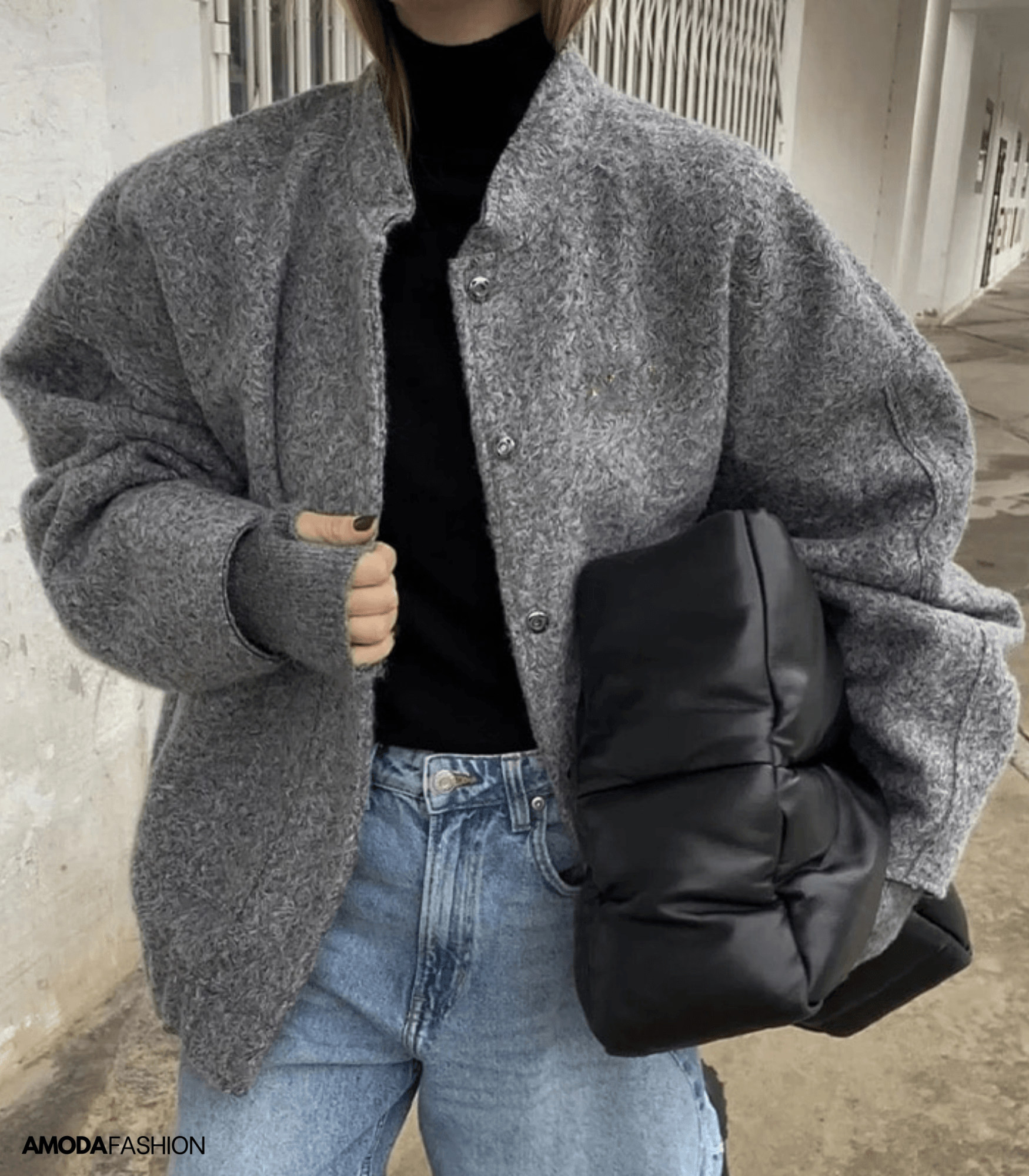 Casual jacket with button