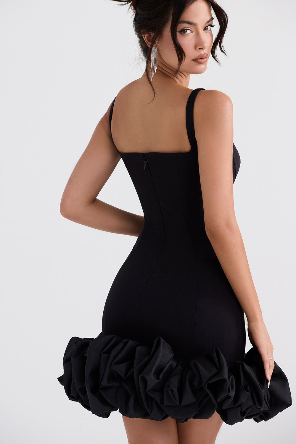 Valenzora | Sleeveless dress with ruffles at the hem for women