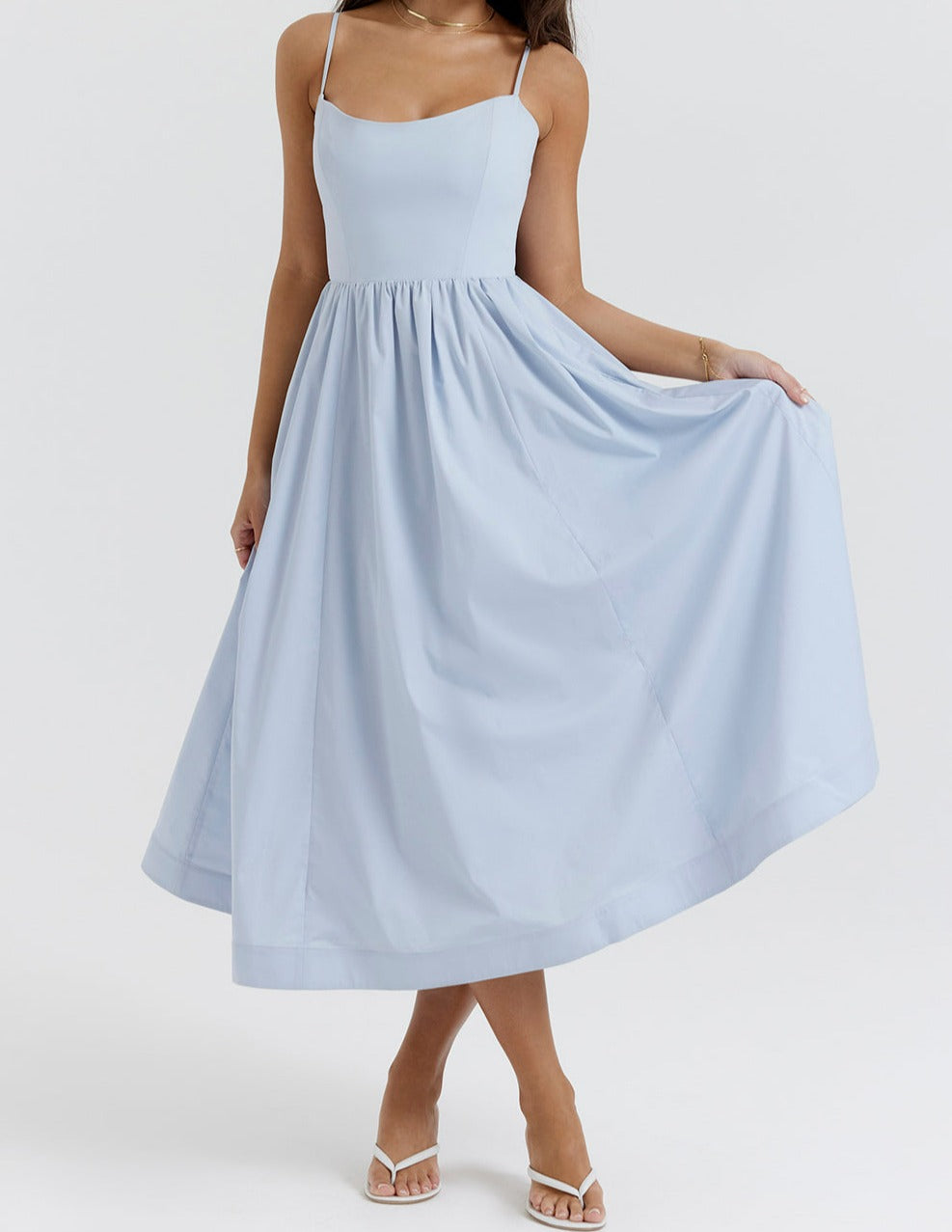 Valenzora | Elegant midi dress look
