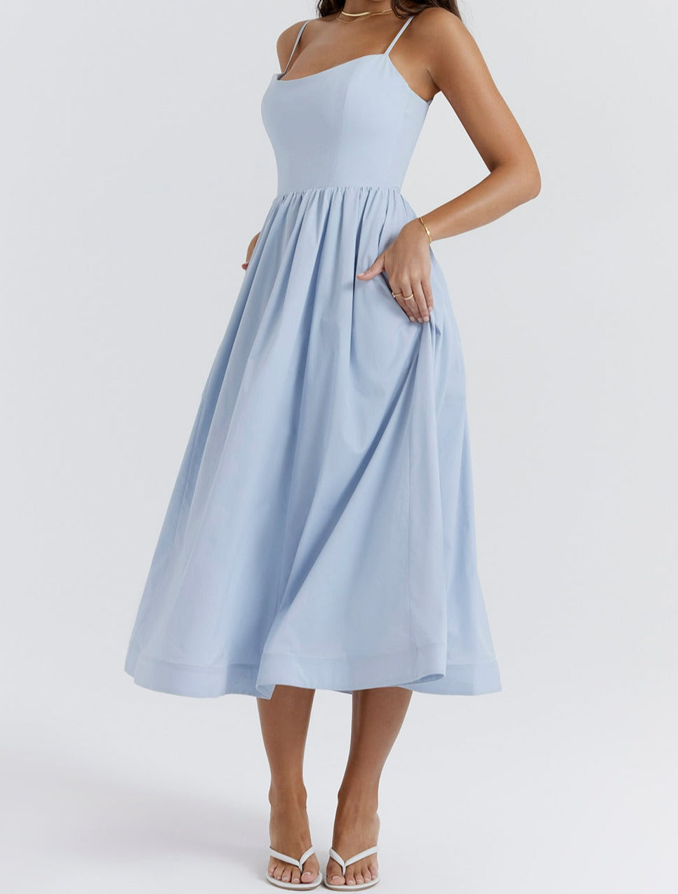 Valenzora | Elegant midi dress look