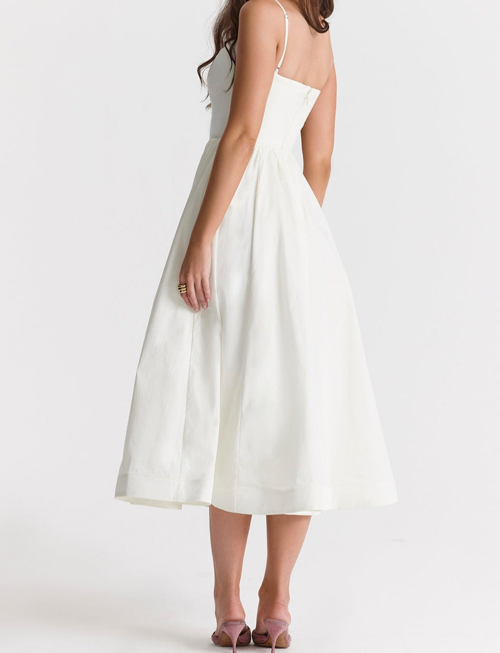 Valenzora | Elegant midi dress look