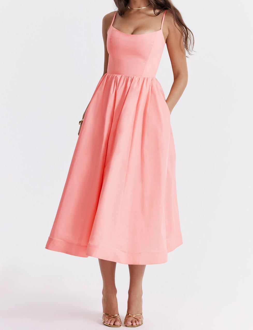 Valenzora | Elegant midi dress look