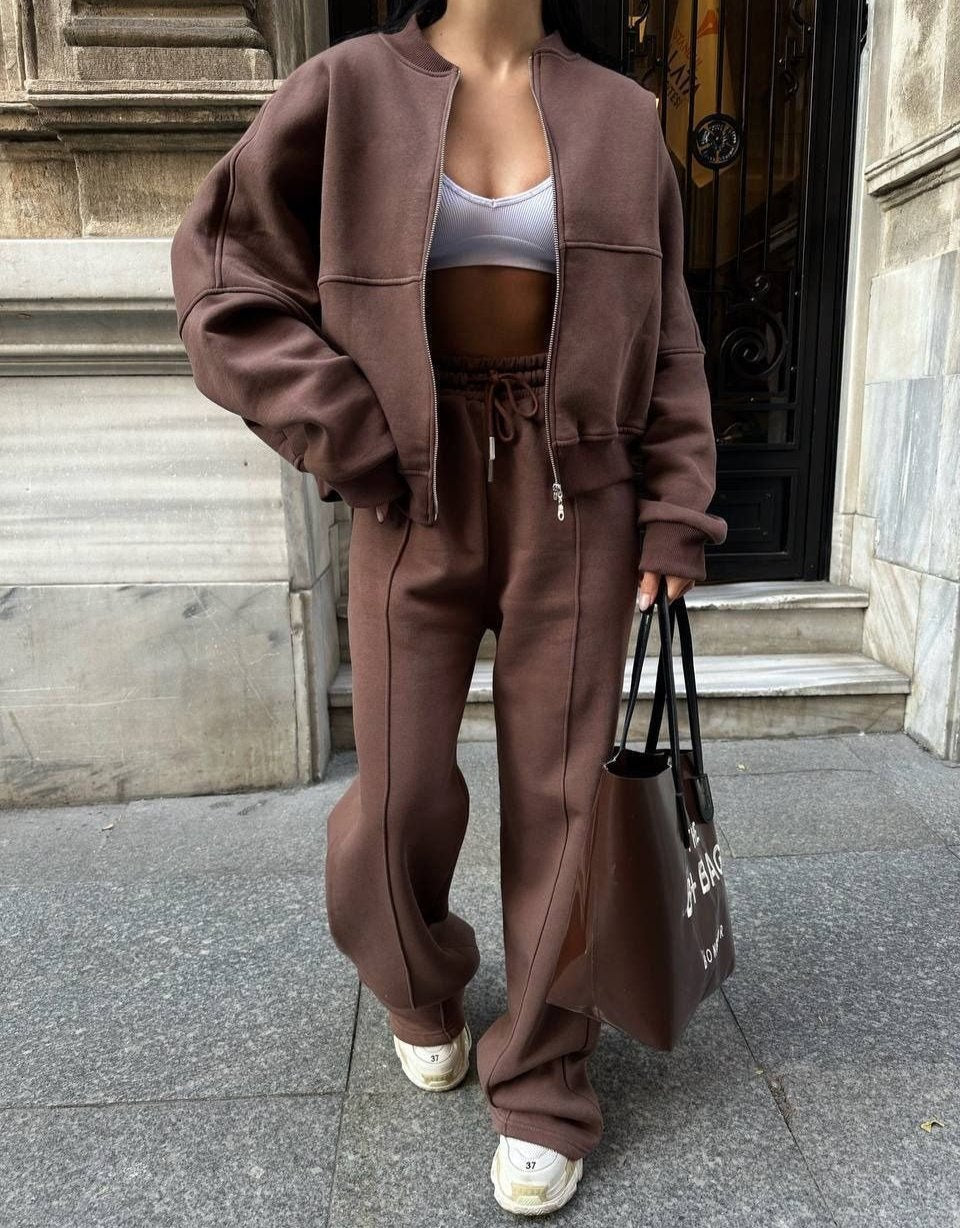Valenzora | COMFORTABLE TRACKSUIT
