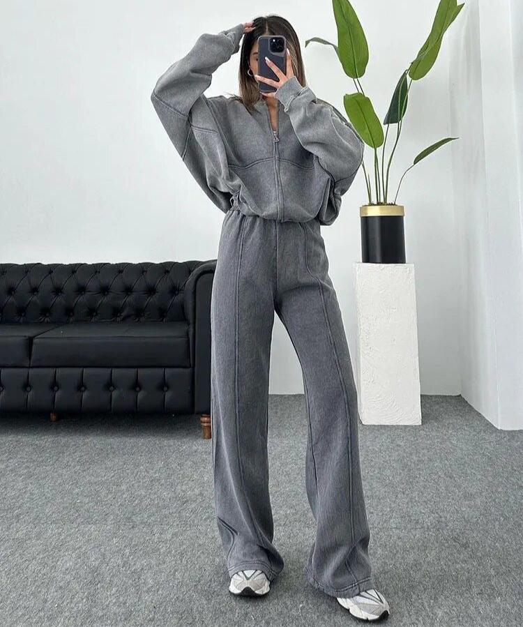 Valenzora | COMFORTABLE TRACKSUIT