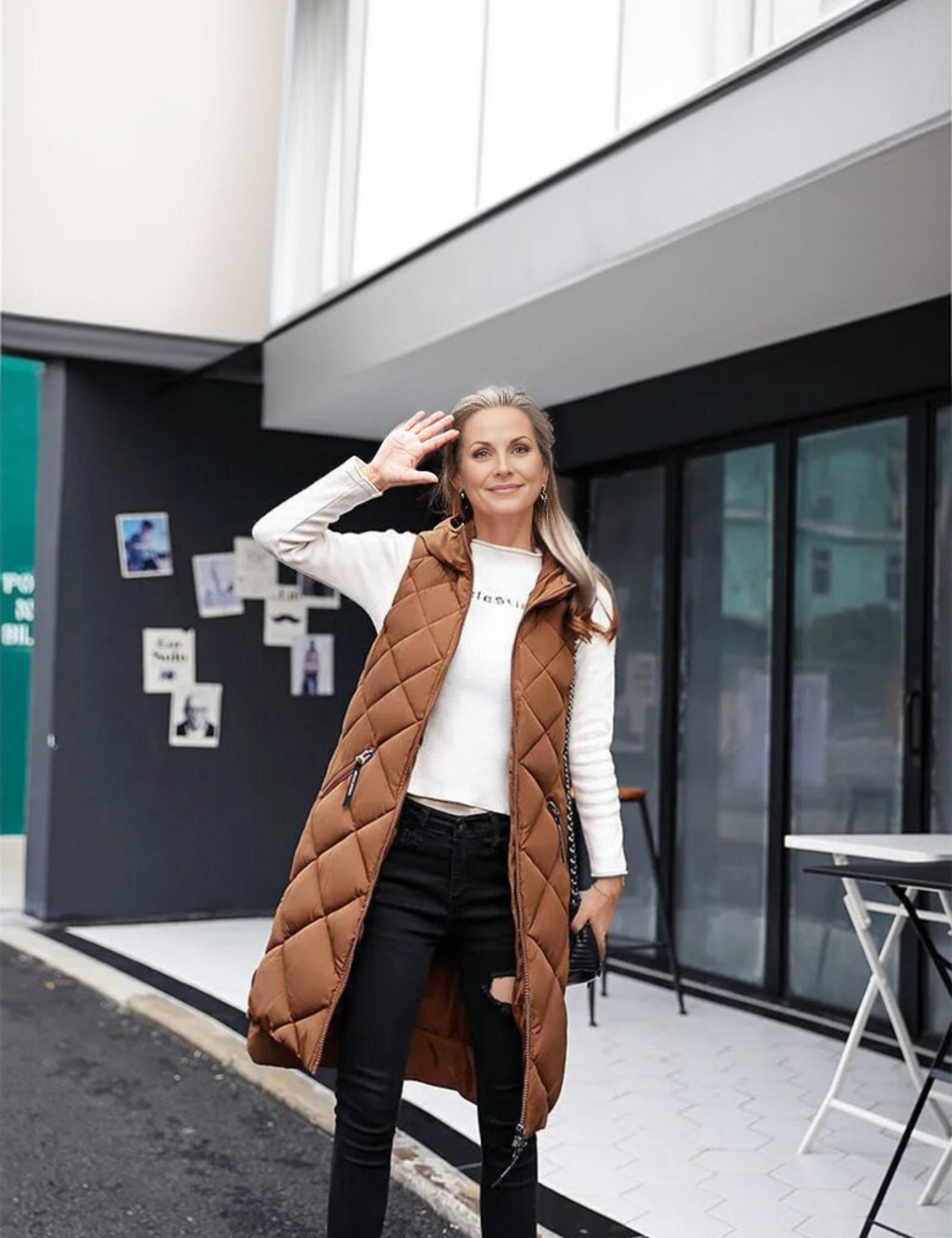 Valenzora | Elegant long quilted vest for women