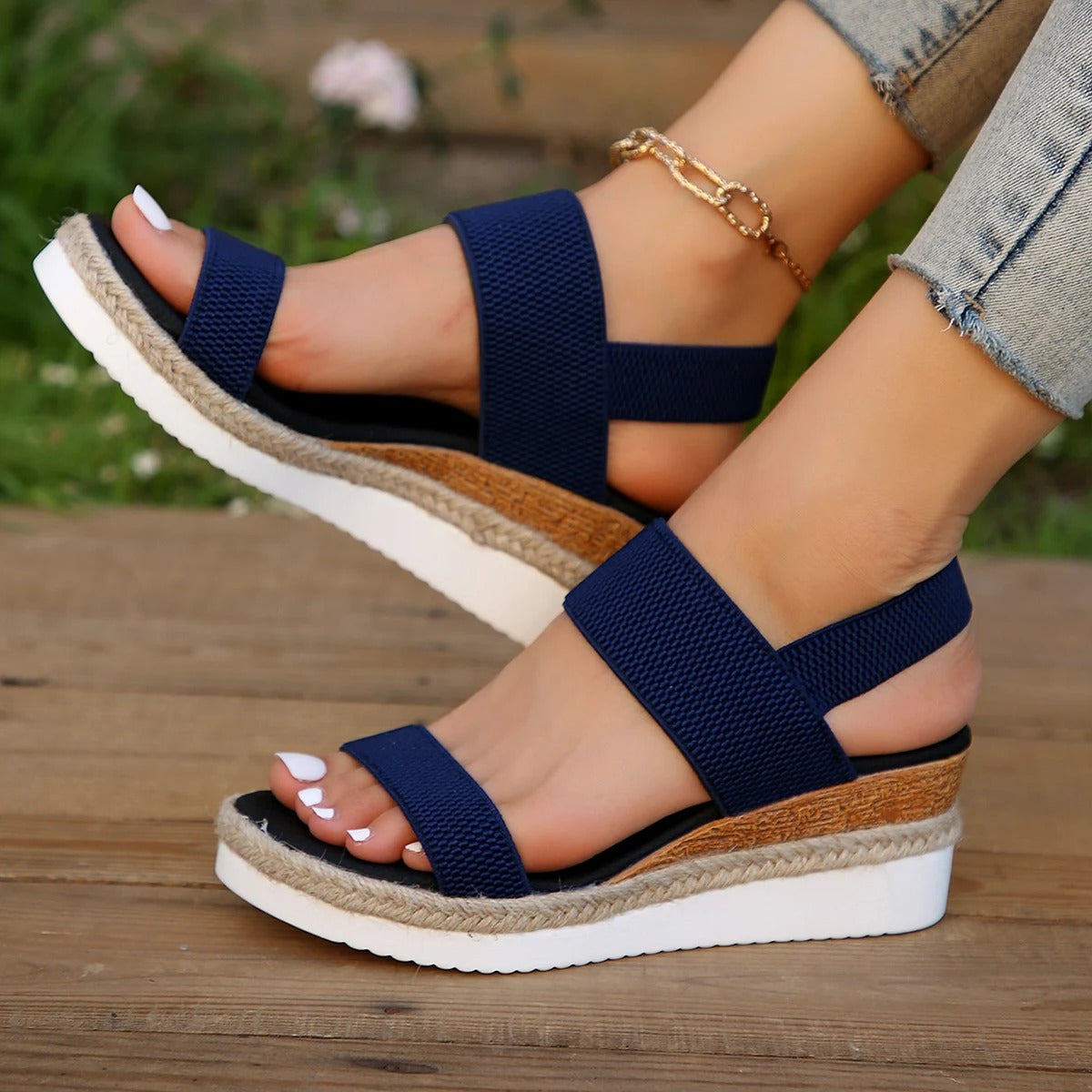 Valenzora | Stylish and casual wedge sandals