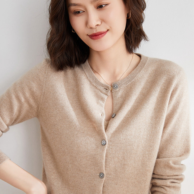 Valenzora | Kuscheliger Cardigan mit zartem Muster