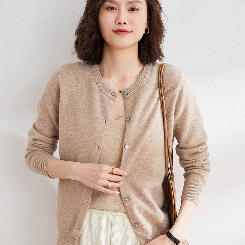 Valenzora | Kuscheliger Cardigan mit zartem Muster