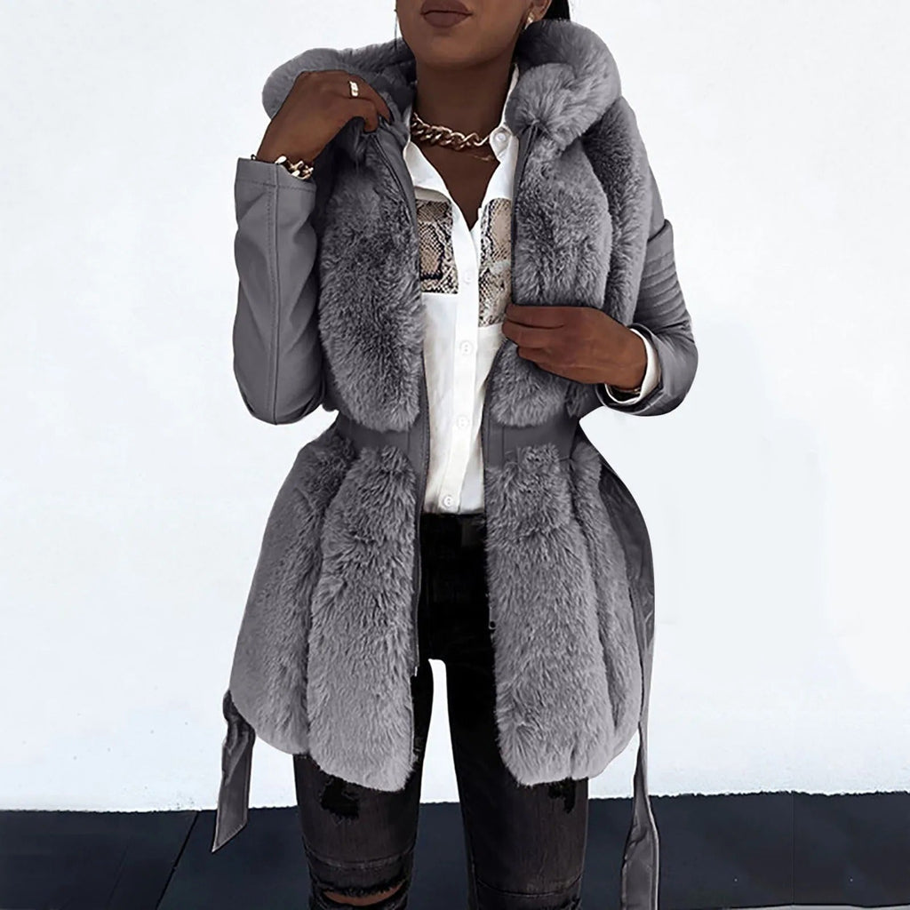 Valenzora | Stylish vegan leather jacket with faux fur collar for women