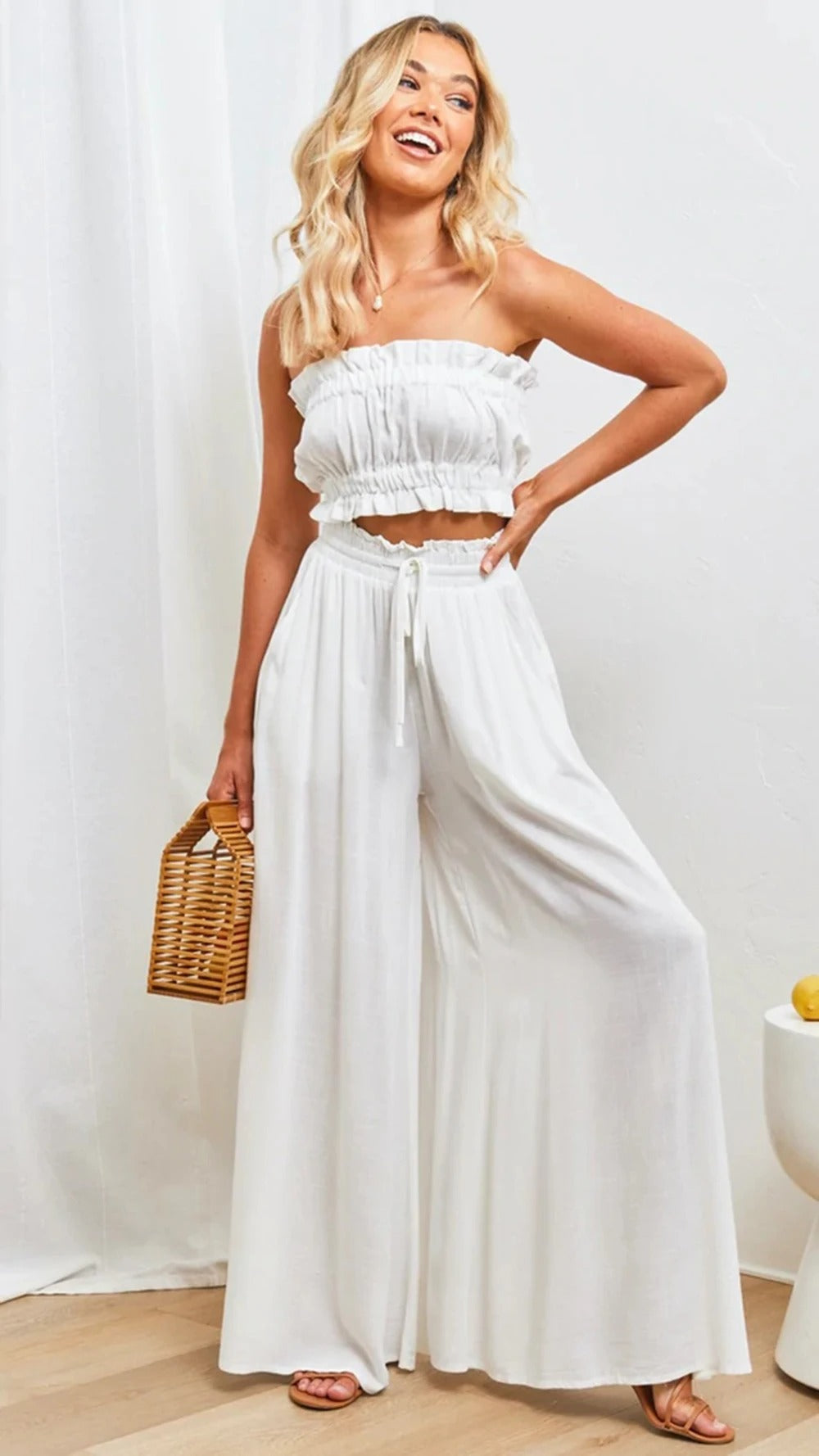 Flare summer trousers in linen