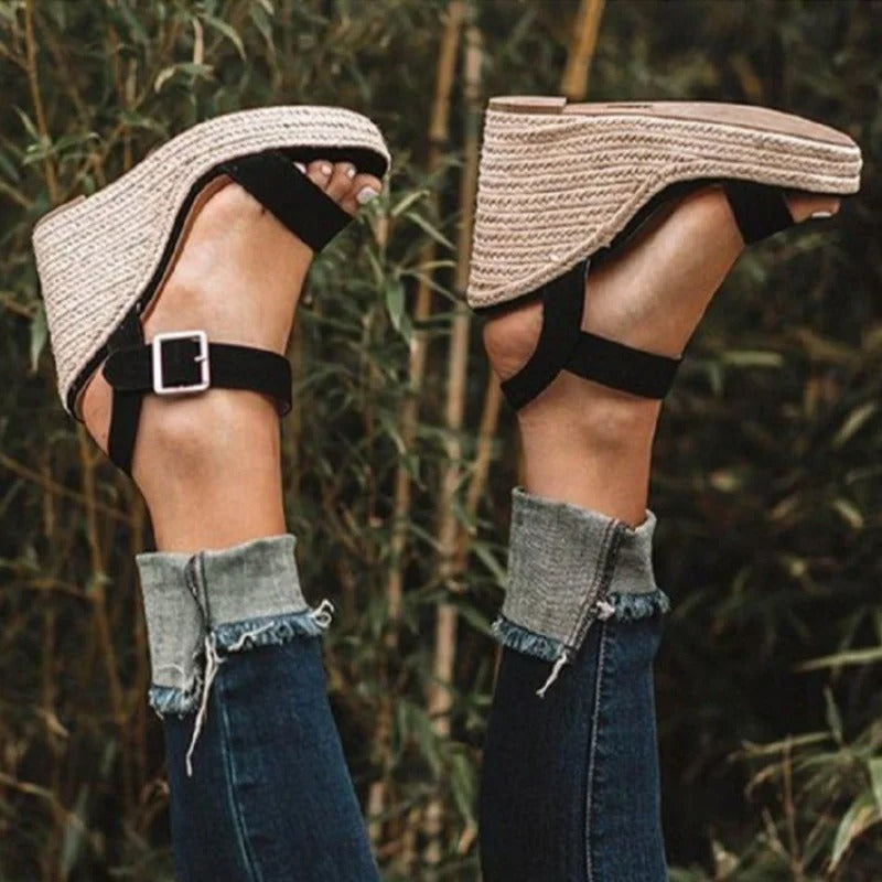 Valenzora | Open-toe sandals with ankle strap