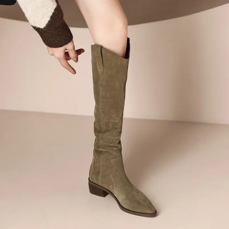 Valenzora - Vintage suede boots with ruffles