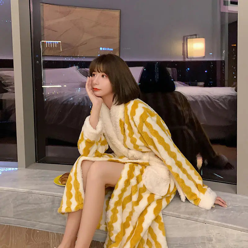 Valenzora | Soft and warm bathrobe with beautiful patterns for women
