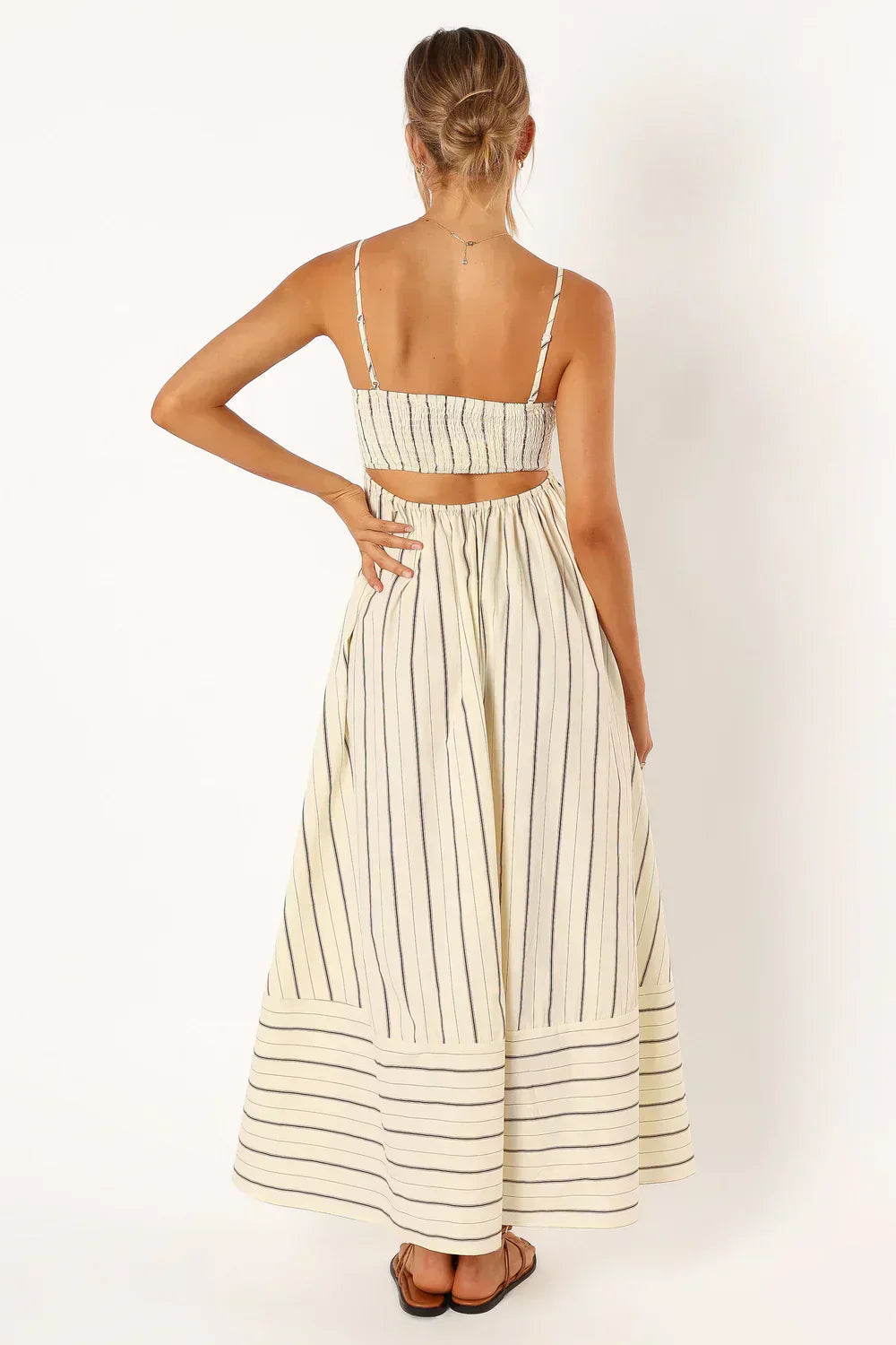 Valenzora | Summer dress with open shoulders