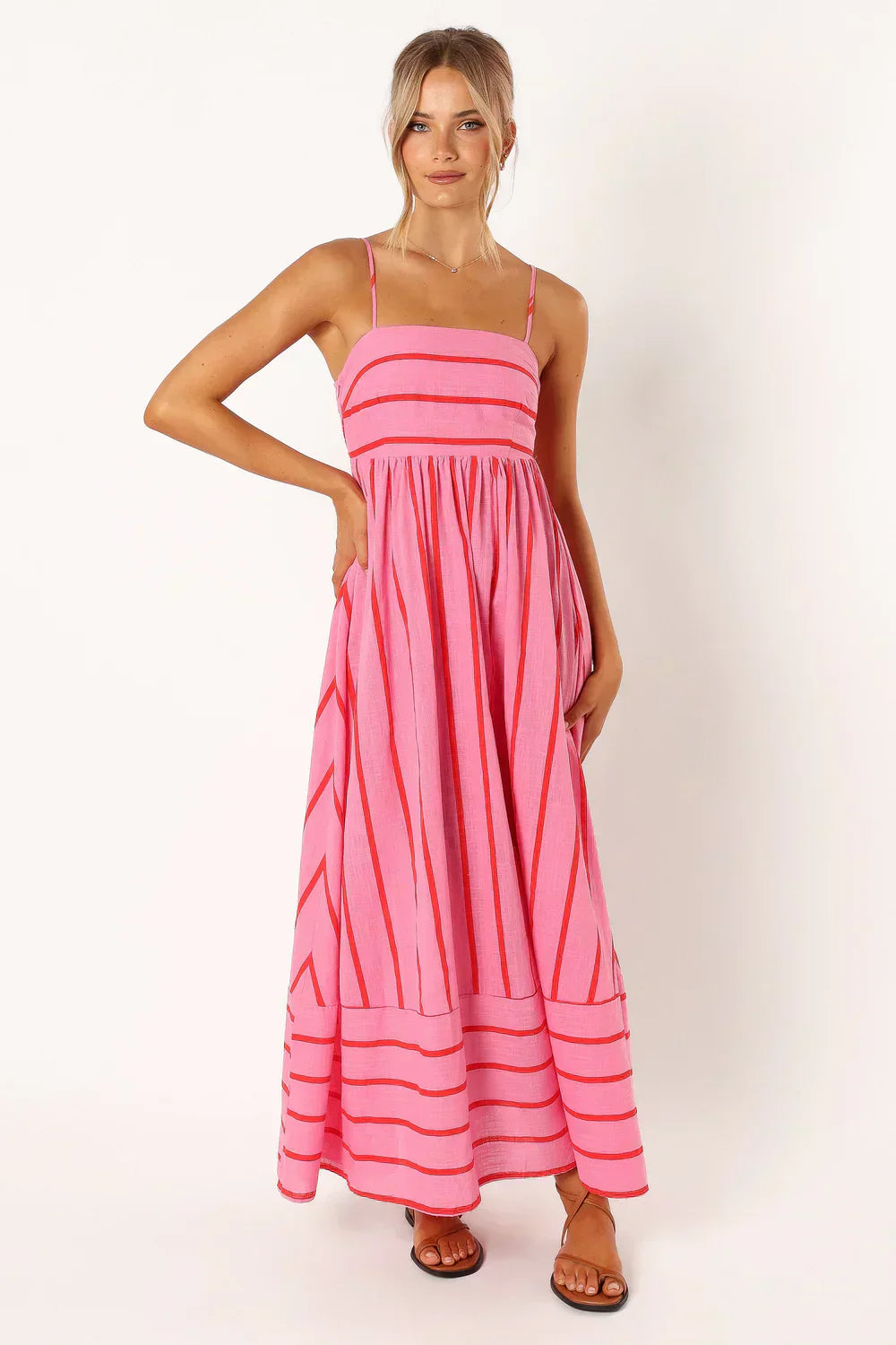 Valenzora | Summer dress with open shoulders